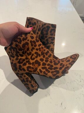 BAMBOO Leopard Print Block Heel Ankle Boots - Brown & Black
